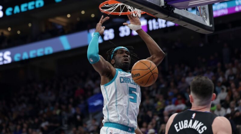 Lakers-Hornets trade nixed; Williams fails physical