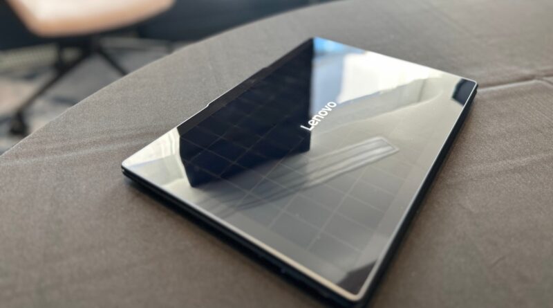 Lenovo Solar-Powered Yoga PC Means You Never Have to Stop Working