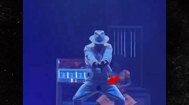 Singer Rauw Alejandro’s Pants Split Open Onstage Mid-Performance, on Video