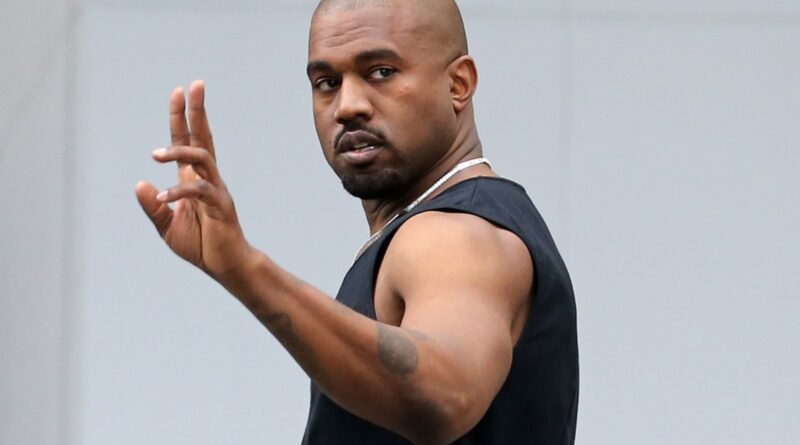 Ye Rants ‘I Hate J. Cole’ & Claims Kendrick Lamar Fans ‘Don’t Know About Rap’