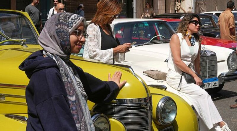 Cairo rolls out rare classics on National Day