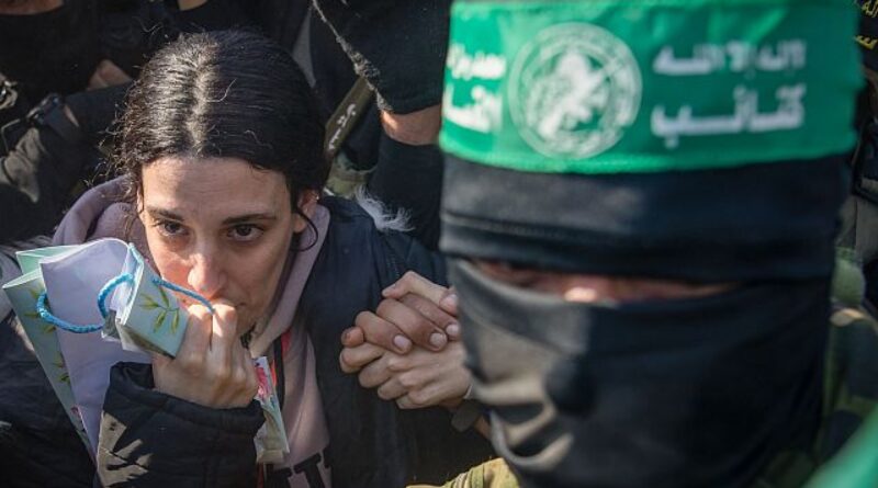 Freed Israeli hostage urges Government to end war