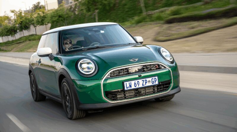 REVIEW | The MINI Cooper S fights for its identity in a changing world