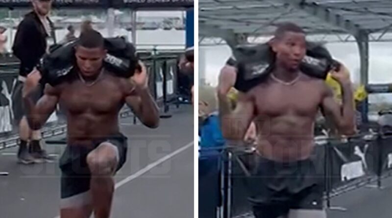 Darren Waller Shows Off Retirement Body During HYROX Fitness Event In NYC