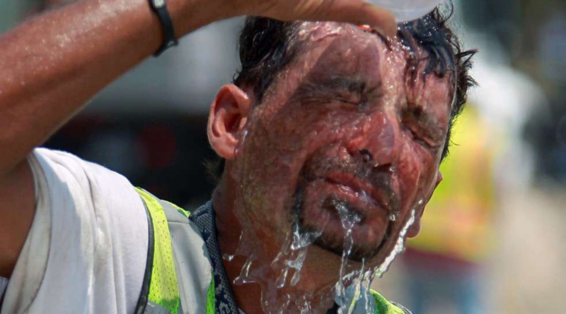 29 “Cool” Gadgets and Gear for Working in the Heat