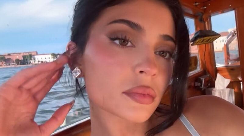 Kylie Jenner Might Steal Show in Super Sexy Outfit at Bezos-Sanchez Wedding