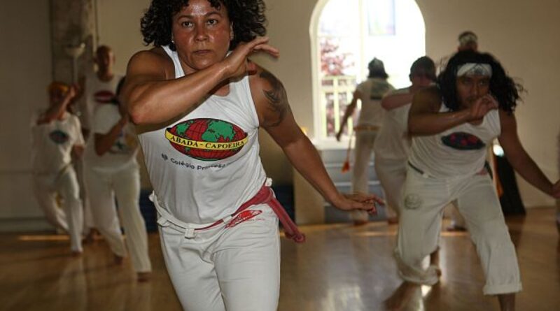 Parkinsons patients report better balance after capoeira classes