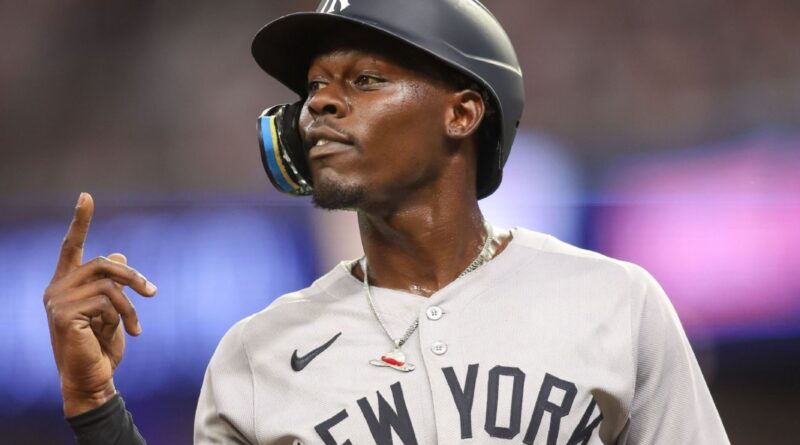 Reports: MLB looking into Braves coach’s actions