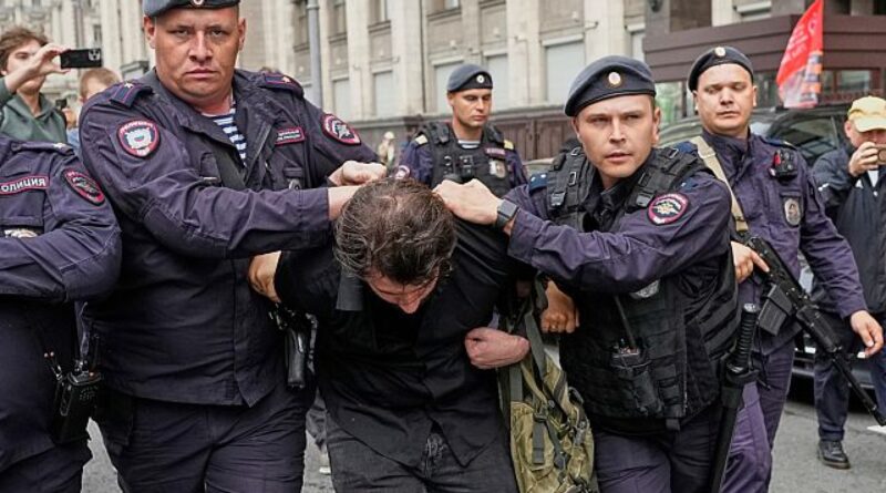 New law to punish Russians who search online for ‘extremist’ content
