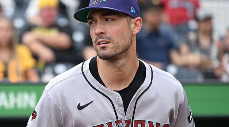 Royals bulk up, land Grichuk from Diamondbacks