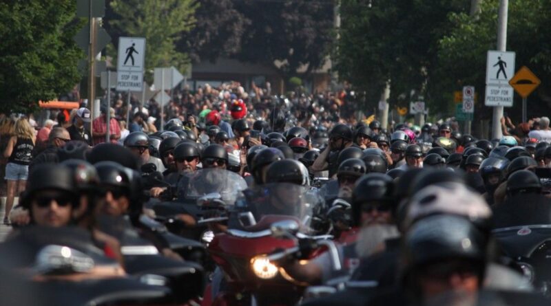 ‘Be patient’ — Long weekend and Hogs for Hospice bring travel warnings from Essex County OPP