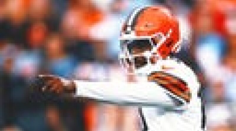 Shedeur Sanders Shines During 1st Half of 1st NFL Action