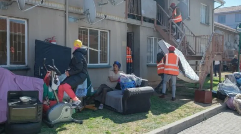 Police fire rubber bullets at Germiston residents in housing stand-off
