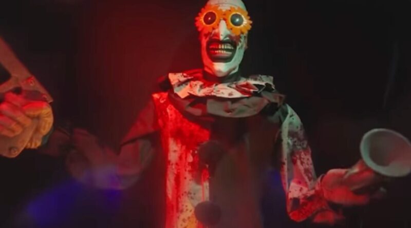 Just Look How Bloody Gross Universal’s ‘Terrifier’ Haunted House Is