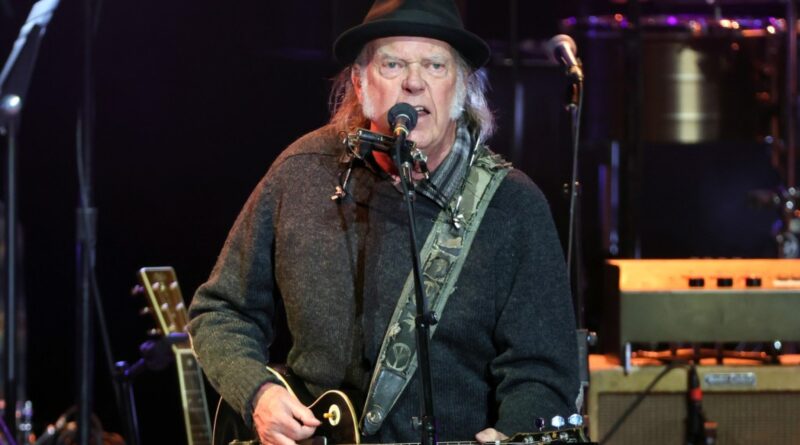 Neil Young Says He’s Pulling His Music From Amazon: ‘Bezos Supports This Government’