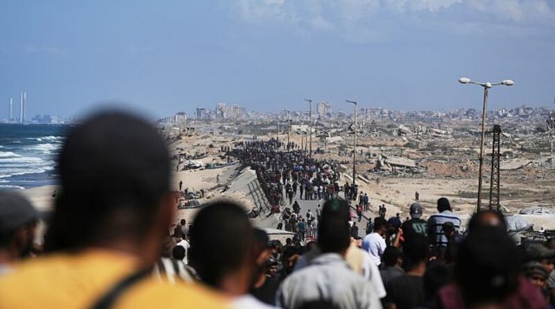 Tens of thousands of Palestinians return to devastated northern Gaza amid ceasefire
