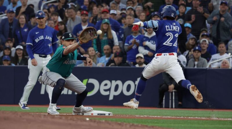 Follow live: Vladdy Jr. blasts solo homer to grow Blue Jays’ lead