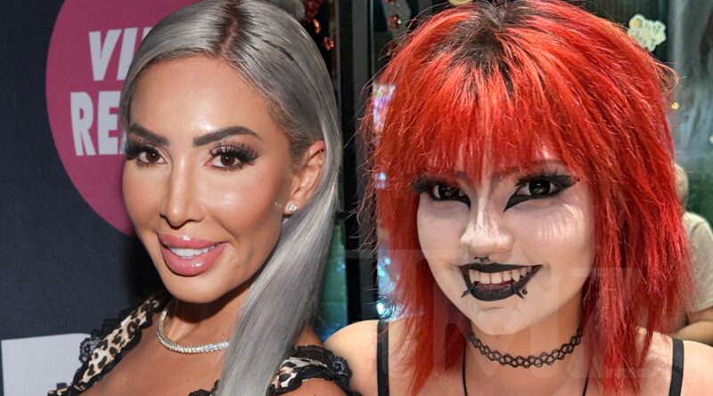 Farrah Abraham Takes Teen Daughter to Las Vegas to Get Fangs