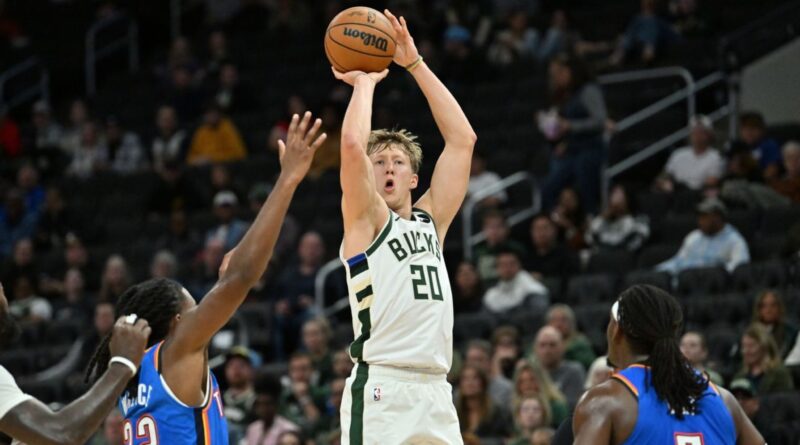 Bucks, Green agree to 4-year, $45M extension