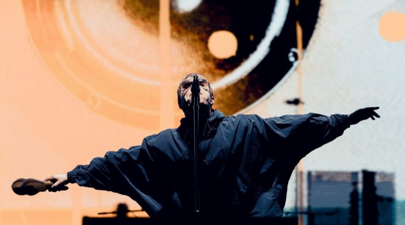 Oasis Bid Farewell to Australia: ‘Thanks For Putting Up With Us’