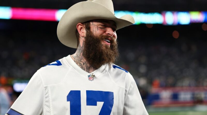 Post Malone Salutes Marshawn Kneeland During Dallas Cowboys Halftime Performance