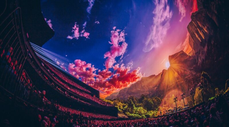 Sphere Entertainment Shares Up 11% as Music Stocks Have a Rare Winning Week