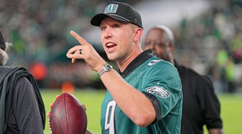 Nick Foles’ message to Broncos fans: Pats ‘struggle against backup QBs’